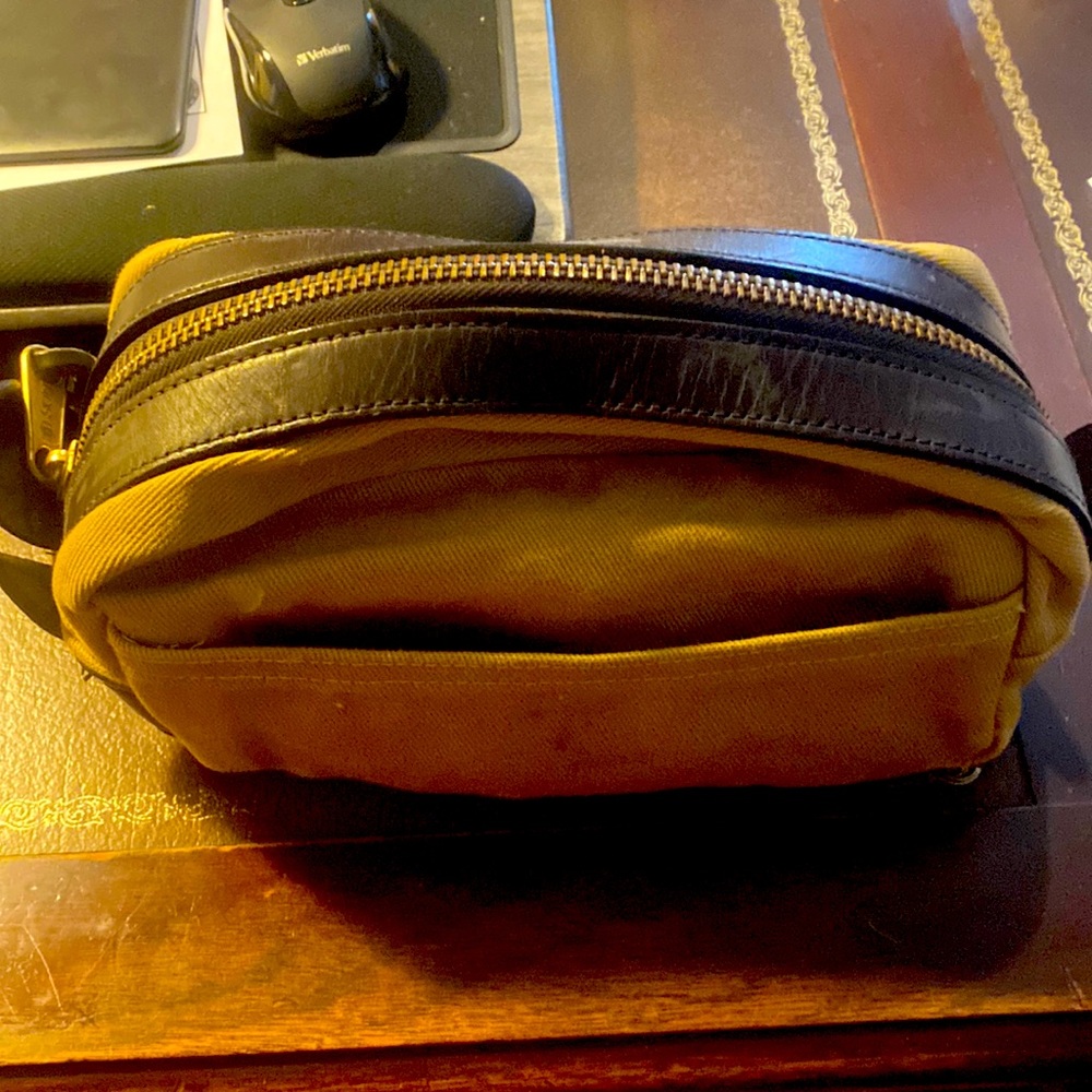 Rugged twill travel kit